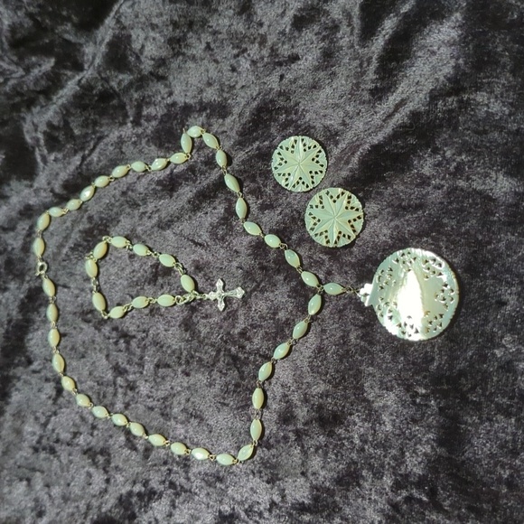 Unbranded Mother of Pearl Hand Carved Necklace, Bracelet & Earring Set Jeruselum - Picture 2 of 16